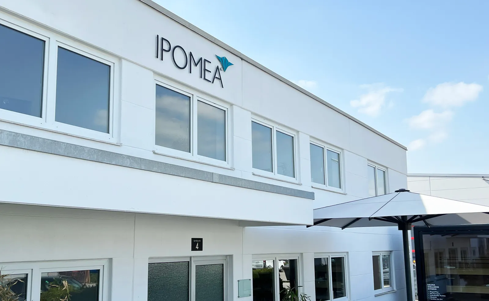 Firmensitz der IPOMEA GmbH in Gilching bei München mit IPOMEA-Schriftzug